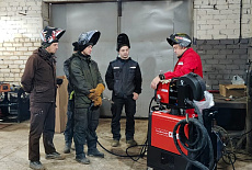 На Вологодском предприятии протестировали сварочный аппарат Cebora Synstar 330 TS На Вологодском предприятии протестировали сварочный аппарат Cebora Synstar 330 TS